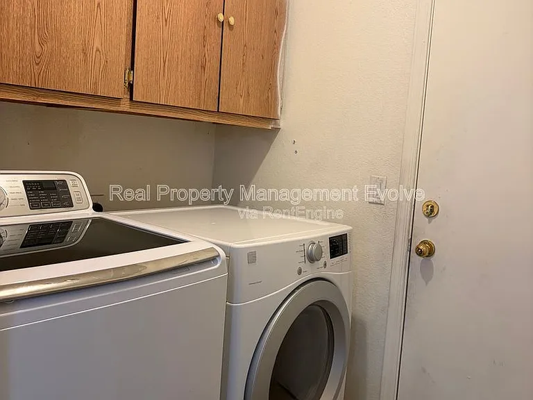 7816 N 54th Ln — Photo 27
