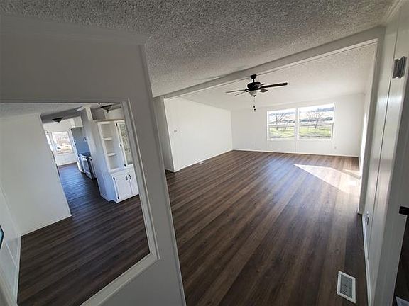 5th image of 5525 Robert Cir