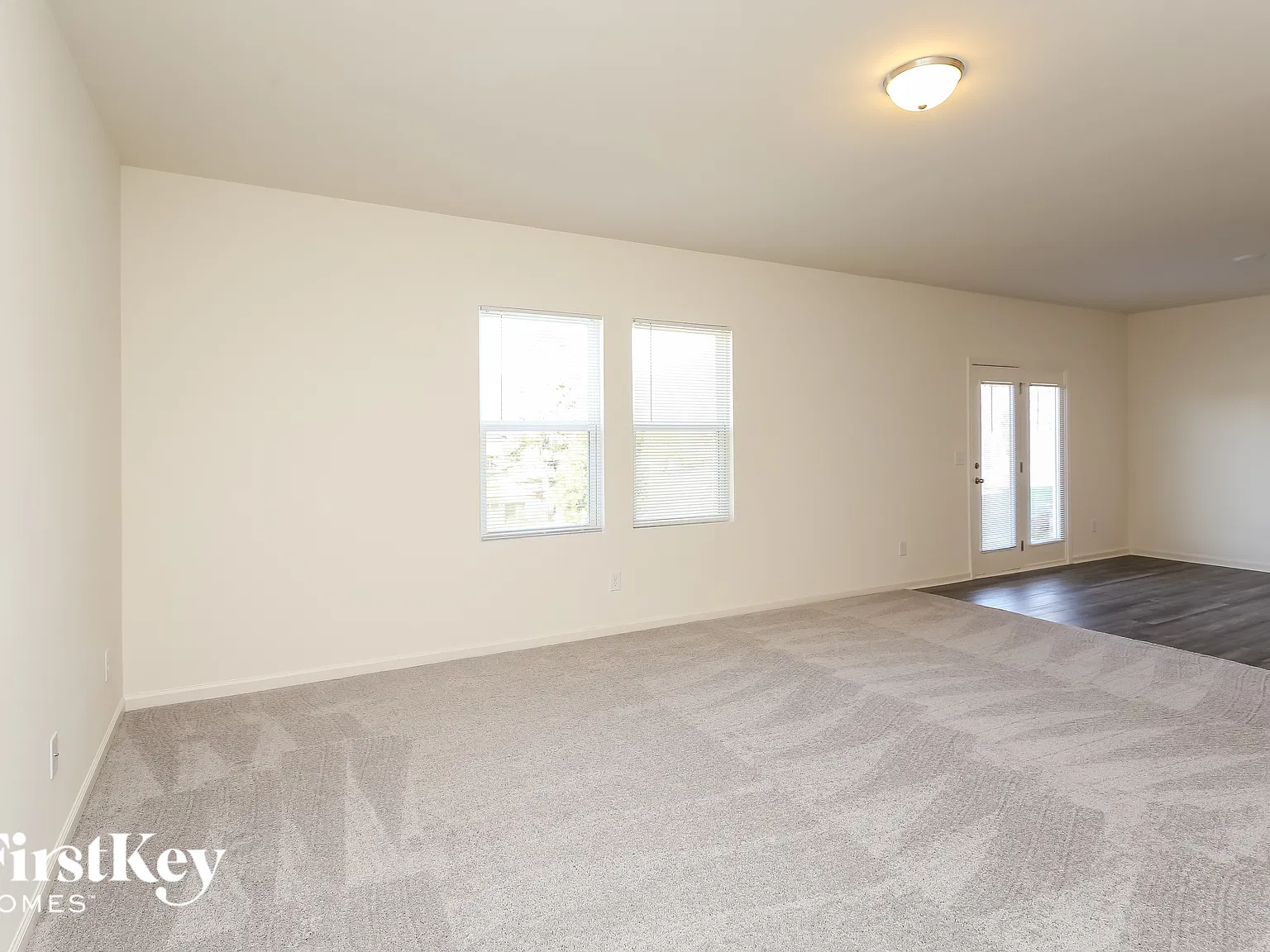 4 bed, 2.5 bath, 2406 sqft, $2,560 — Photo 4