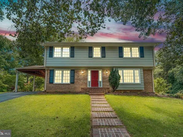 8618 Gateshead Rd, Alexandria, VA 22309