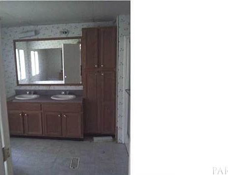 4th image of 3884 Legend Creek Dr