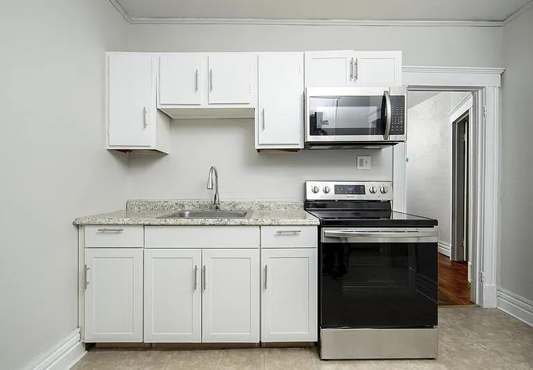 115 N Allen St #2 — Photo 2