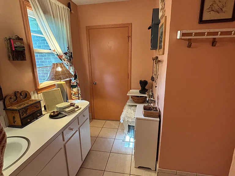 3836 Conrad Dr — Photo 17