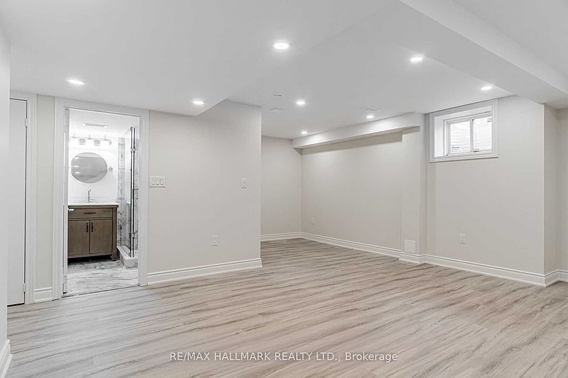 Oakville Townhouse for rent - 4 Bedrooms — photo 26