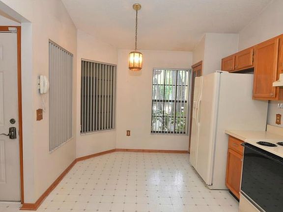 3rd image of 1188 Indian Bluff Ct