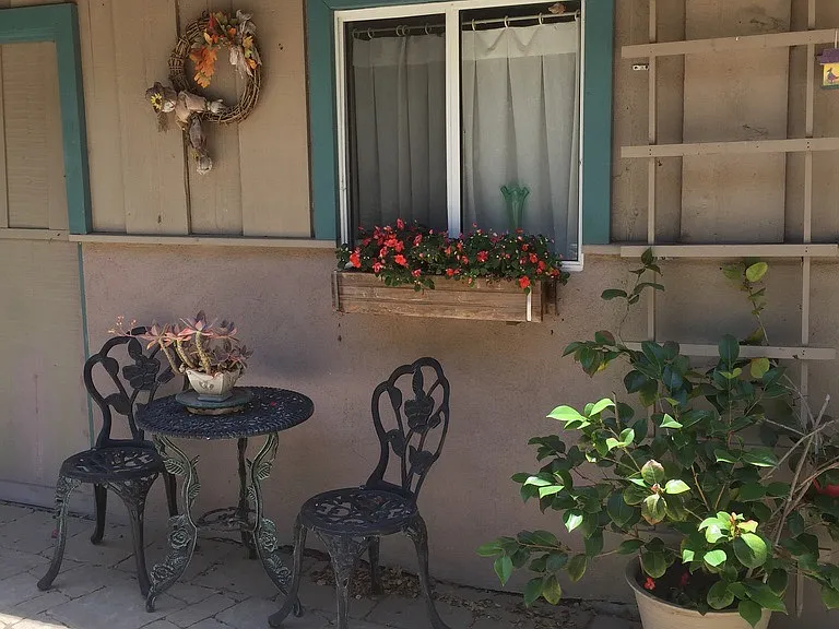 2735 Las Encinas Rd — Photo 4