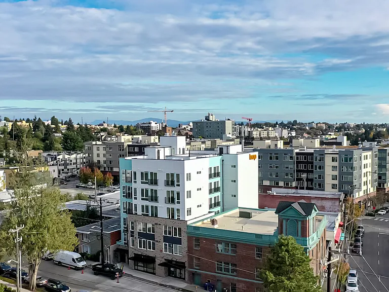 The Loop at Green Lake — Photo 33