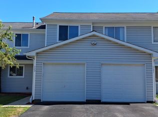 523 Alton Ct, Carol Stream, IL 60188