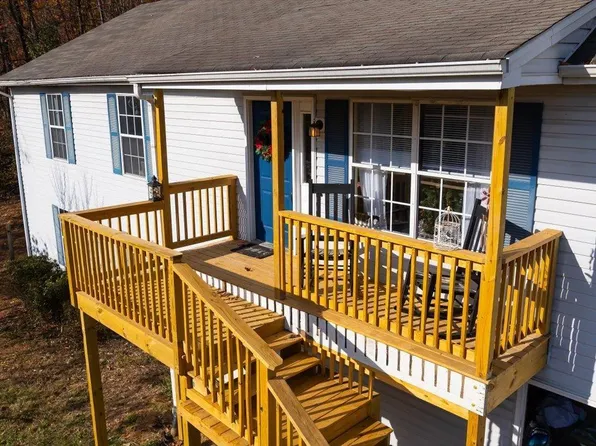 1024 Greene Acres Rd N, Stanardsville, VA 22973