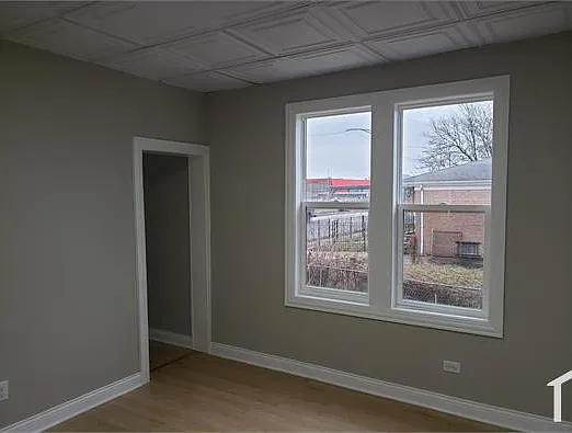 9344 S Lafayette Ave — Photo 12