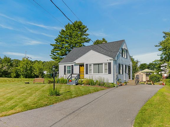 5th image of 147 Rowe Avenue