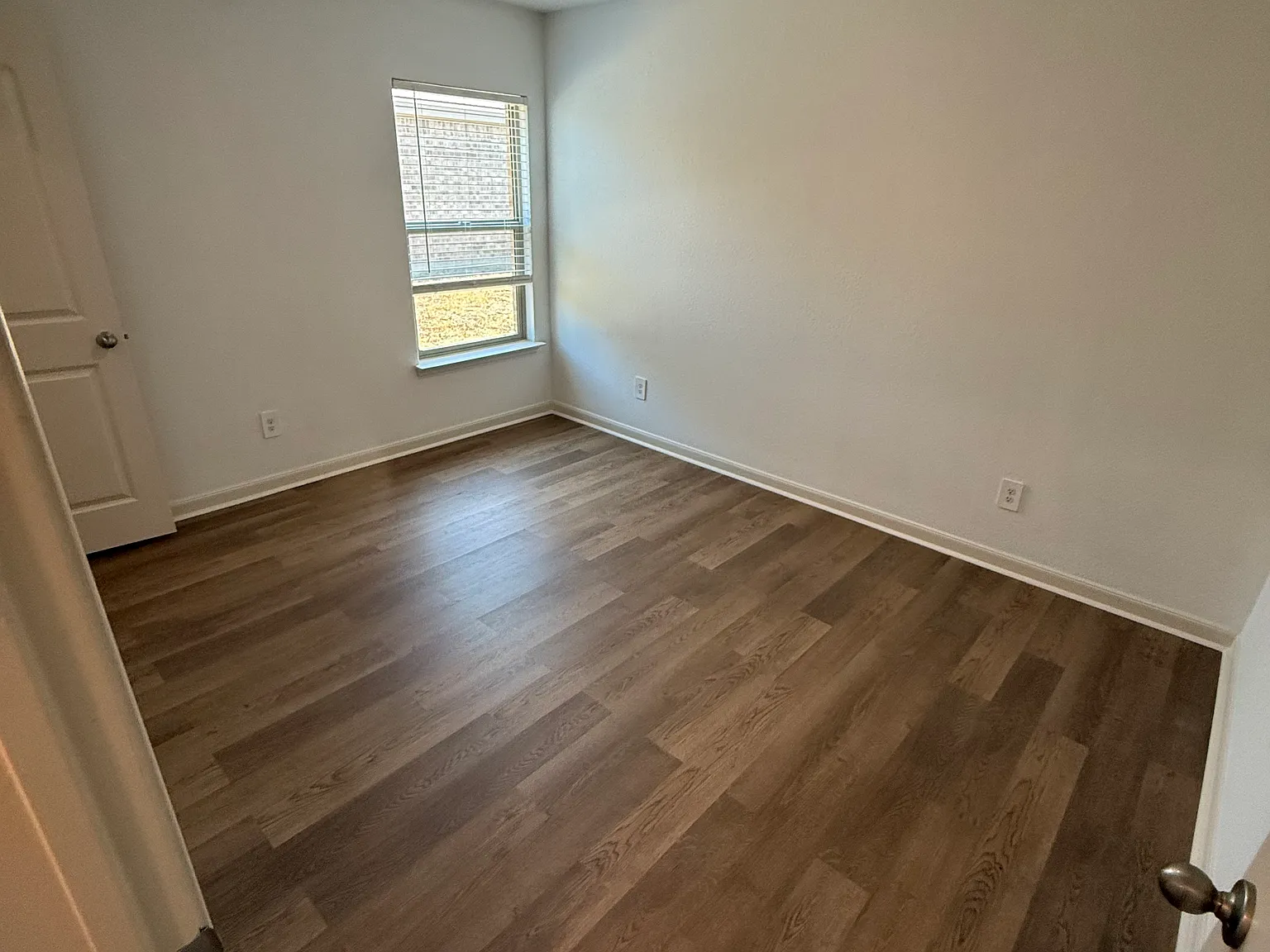 3 bed, 1608 sqft, $1,990 — Photo 3