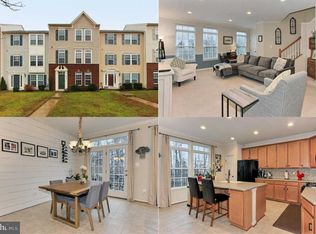 42969 Edgewater St, Chantilly, VA 20152