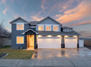 10143 W 18th Pl, Kennewick, WA
