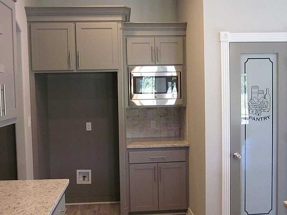 5th image of 259 Arrowhead Dr
