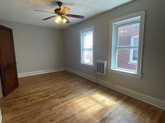 2nd image of 261 Lyndhurst Pl APT 305