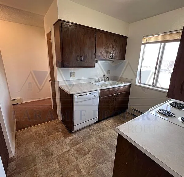 708 Downey St #3 — Photo 6