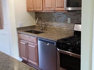 1231 Penn St NE APT 1, Washington, DC 20002