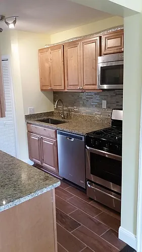 1231 Penn St NE #1 Photo 1