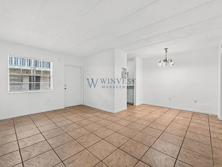 Presidential View Apartments — Photo 31