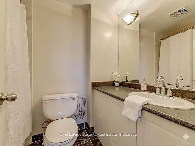 4200 Bathurst St #501 — Photo 6