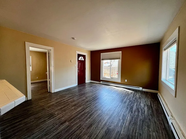 418 S 17th Ave — Photo 4