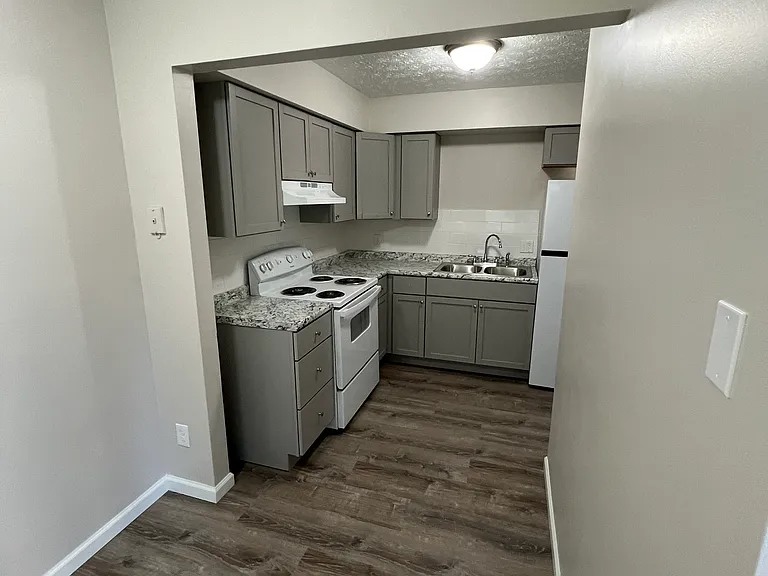 1015 Derbydale Rd #14 — Photo 7