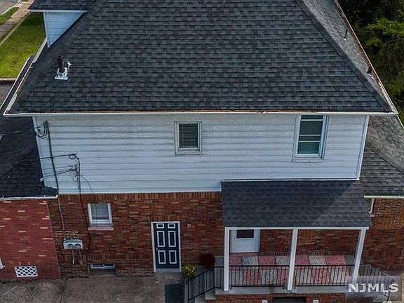 4th image of 37 Glen Ave Floor 1