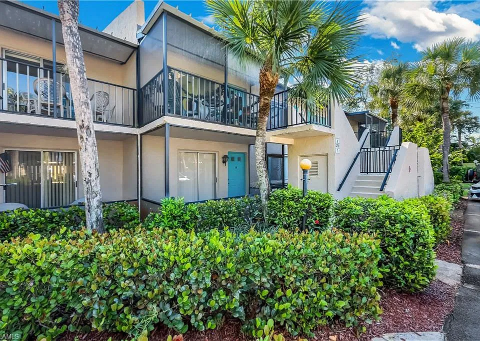 4200 Looking Glass Ln #4207