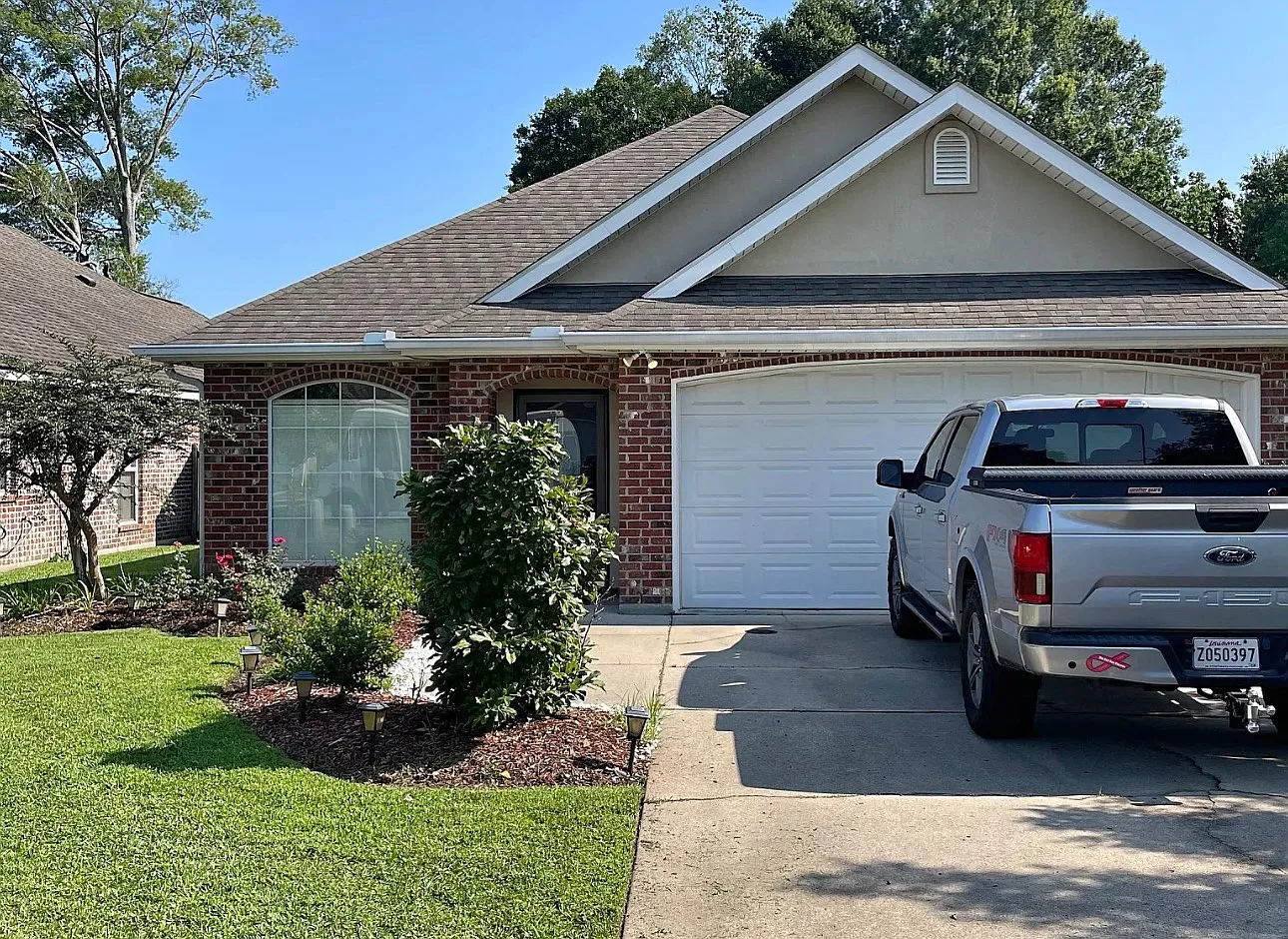 3 bed, 1600 sqft, $1,900 — Photo 1