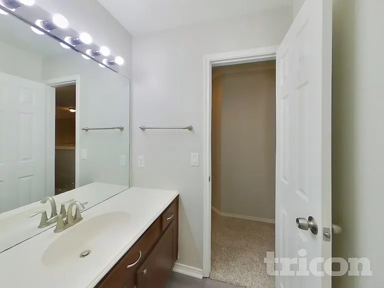 11222 Raveneaux Dr — Photo 22