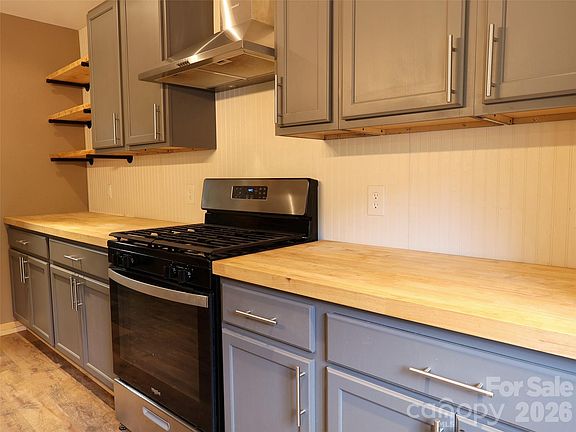 5th image of 3240 Old Henson Cove Rd