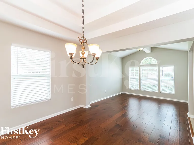 4004 Sandhill Crane Ter — Photo 4