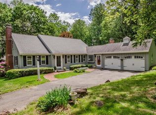 4 Penwood Rd, Bloomfield, CT 06002