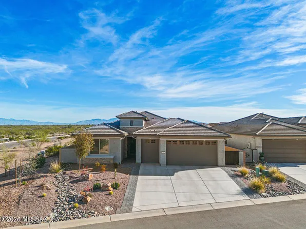 1605 E Balestra Way, Green Valley, AZ 85614