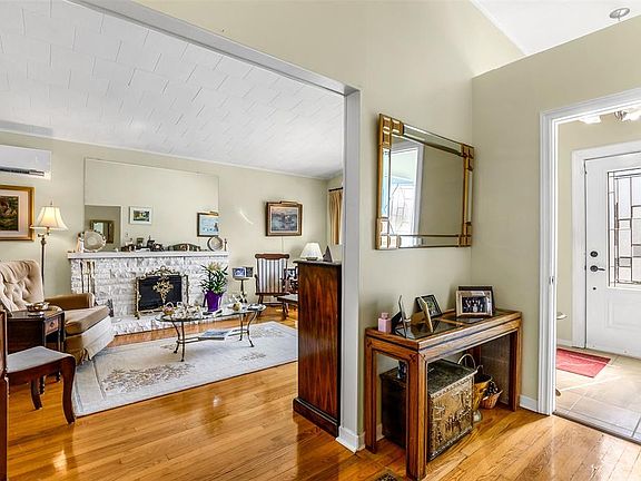 3rd image of 6 Nightingale Road