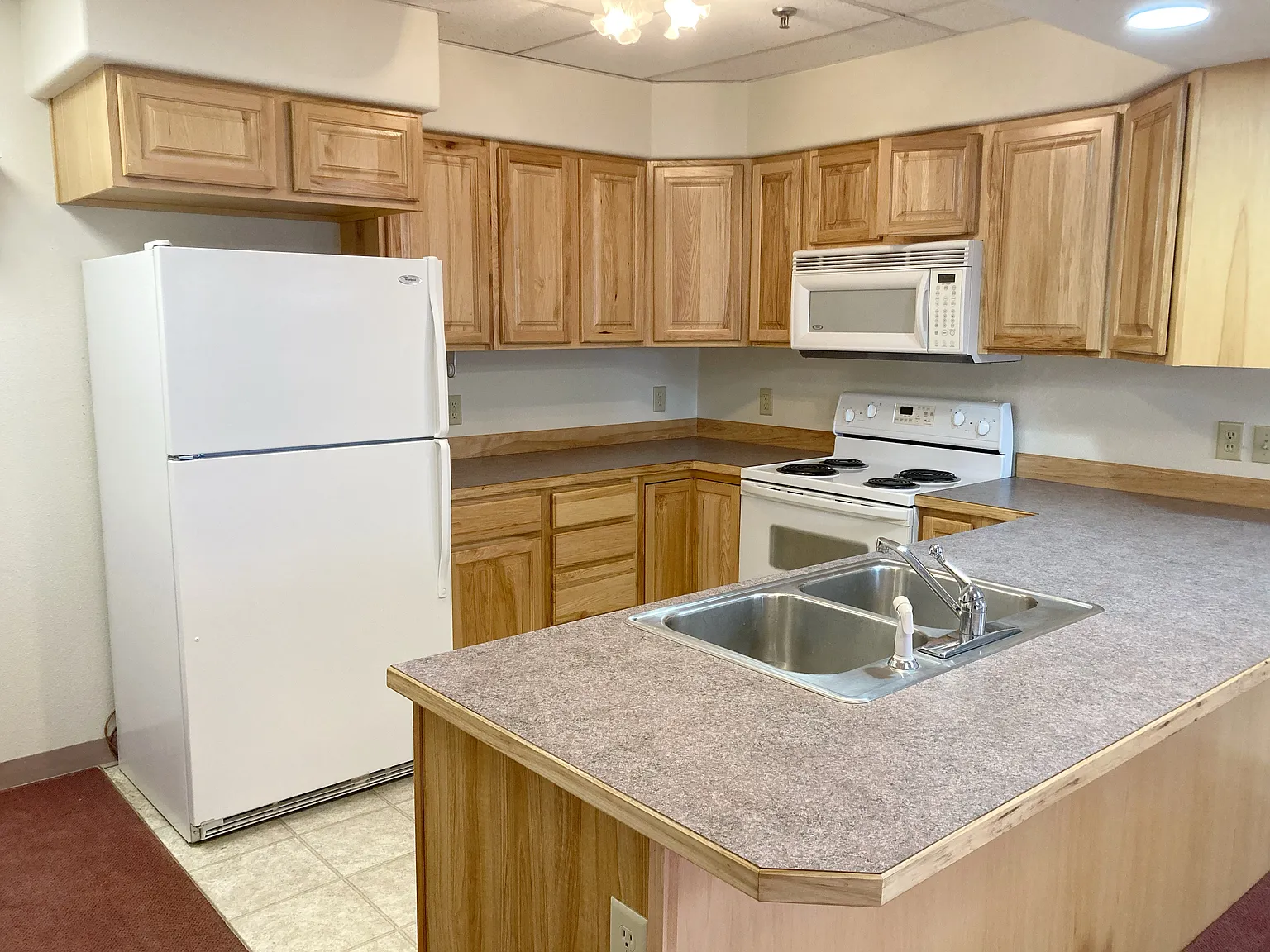 Summit Apartments — Photo 2