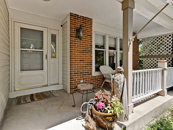 3rd image of 2778 Whispering Oaks Dr