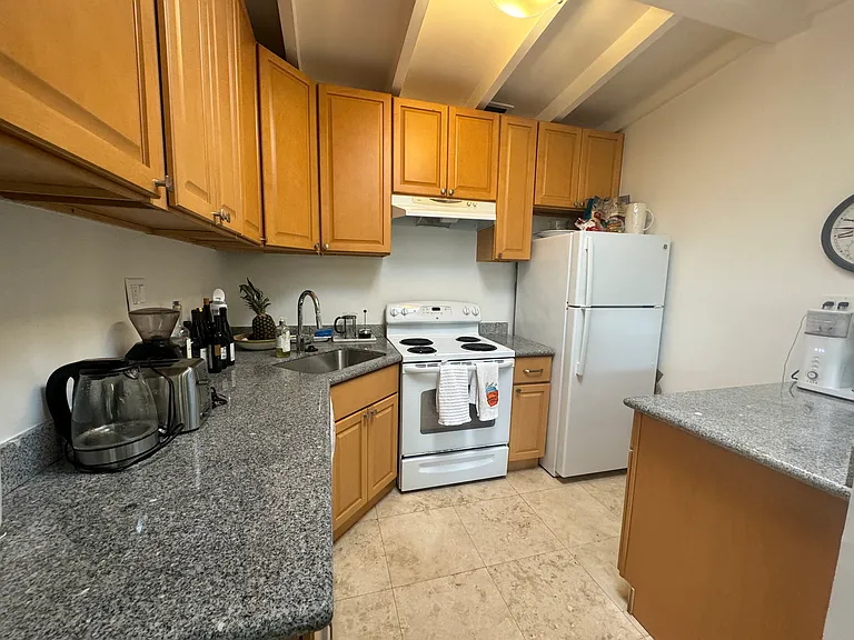 15 San Rafael Ave #4 — Photo 5