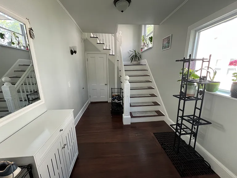 150 Grant St #1 — Photo 9