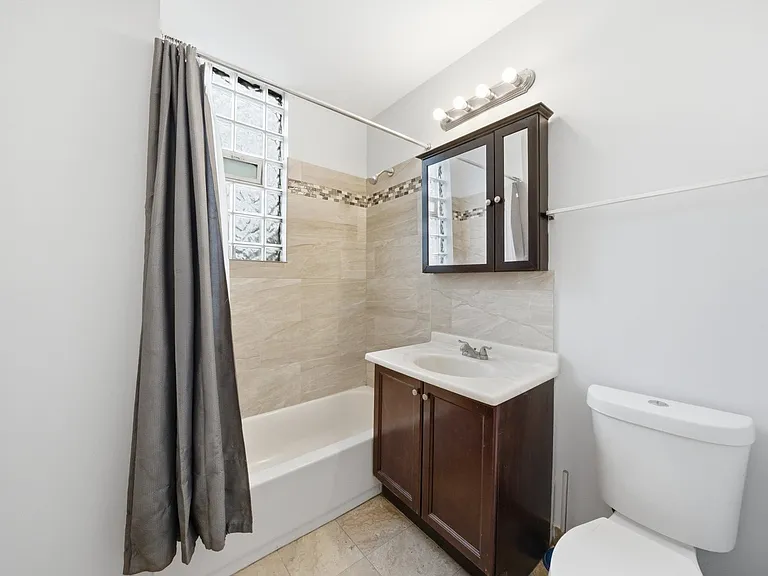 7242 S May St #2 — Photo 6