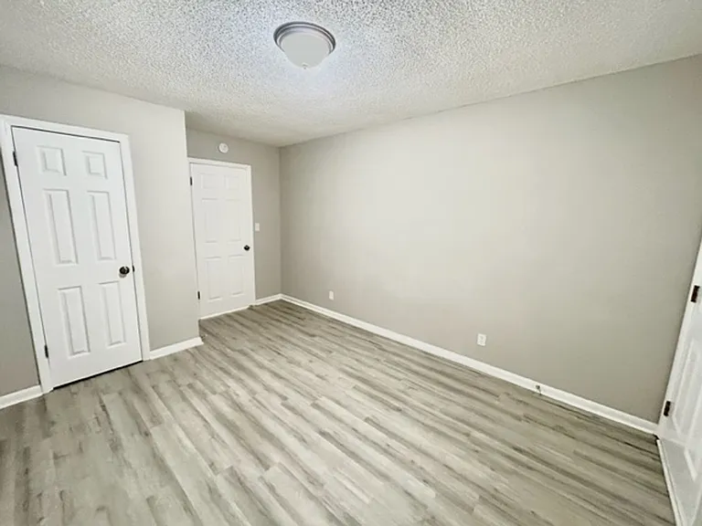 4304 Chalet Cir NW — Photo 12