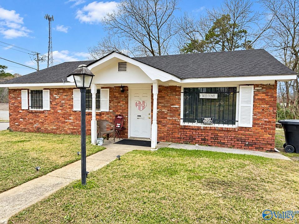 1st image of 1601 Forrest Ave