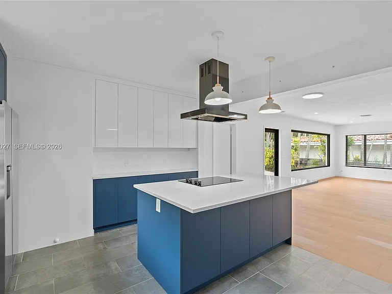 517 Palermo Ave — Photo 10