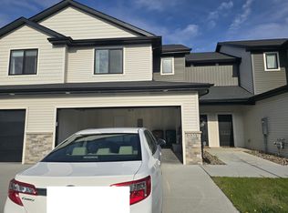 6931 Bluebell Ct, Johnston, IA 50131