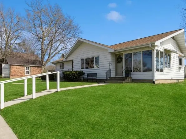 605 North St, Williamsburg, IA 52361