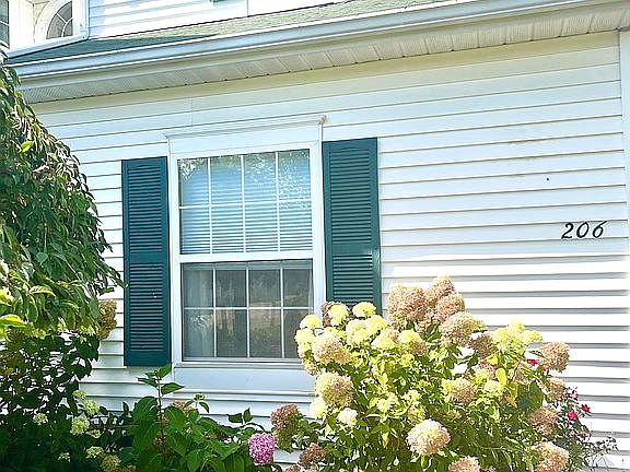 2nd image of 206 Vista Cir #11C