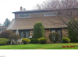 2037 Wolosyn Cir #A6, Poland, OH 44514