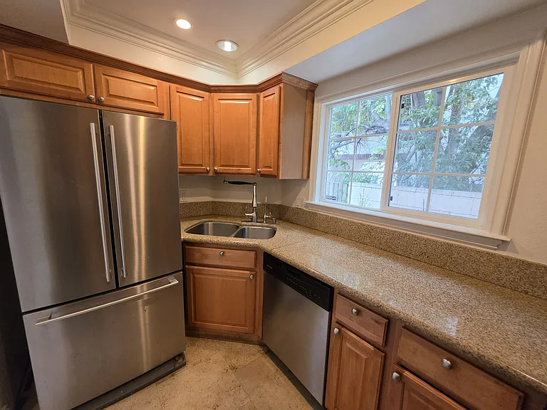 620 W Doran St #7 — Photo 11