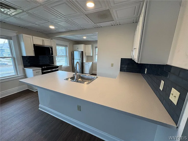 117 W Humboldt Pkwy #B — Photo 6